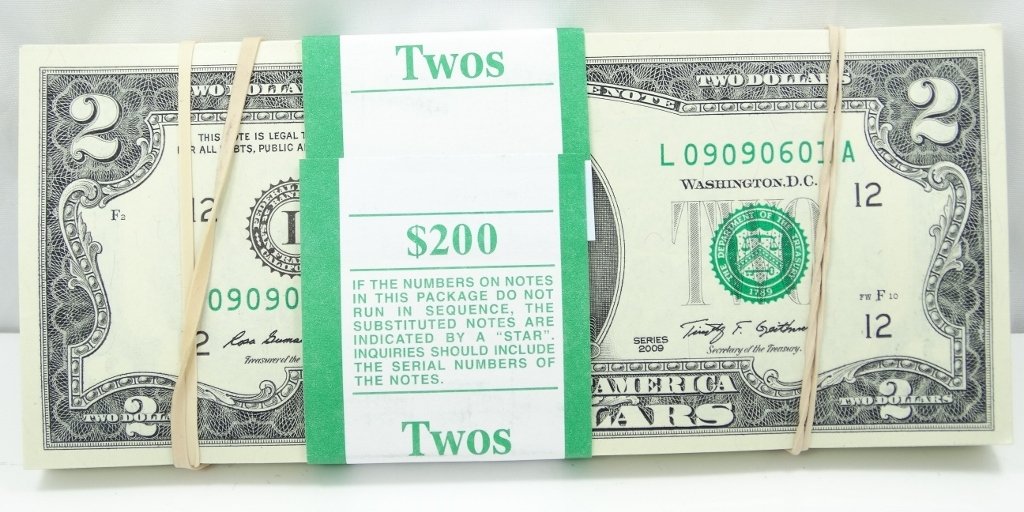 (100) $2 Bills in Mint Condition in Numeric Order (1 of 3)