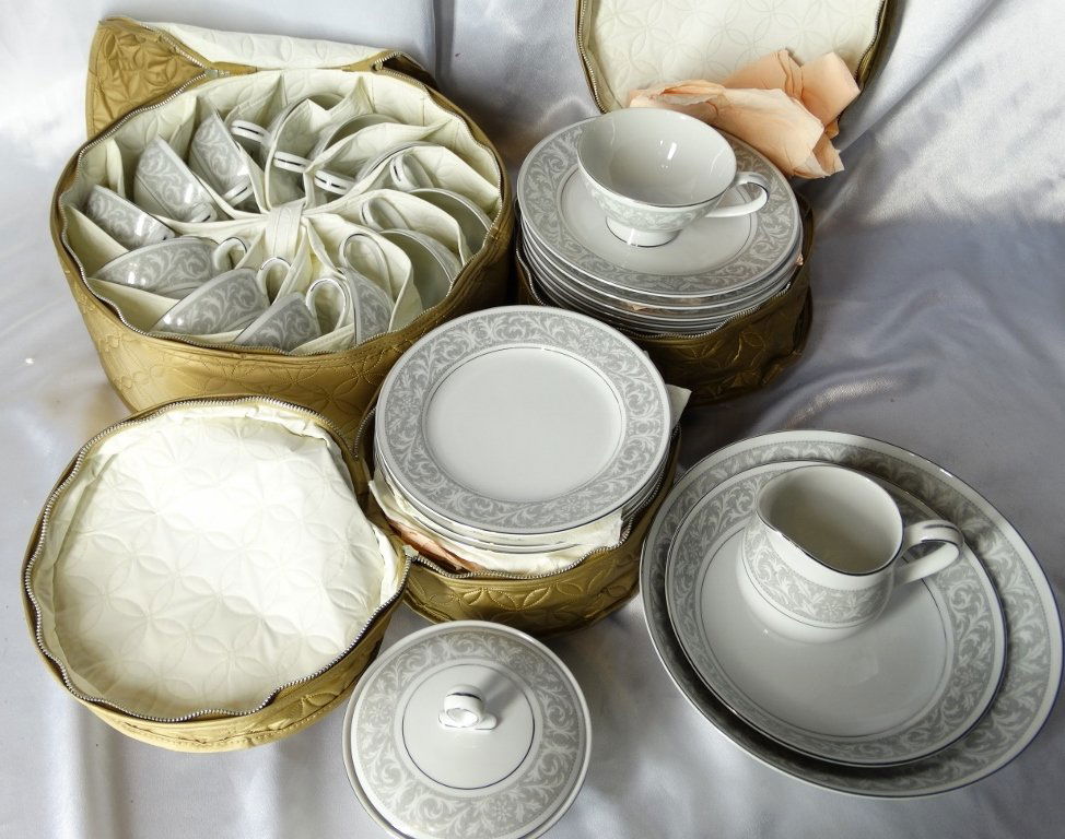 Mikasa "Winthrop" China W/Platinum Trim (82) Pcs (1 of 5)