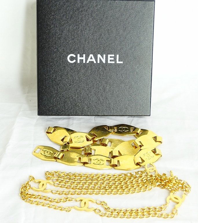 Chanel Gold Tone Belt #97A W/"CC" Logo & Other (1 of 8)