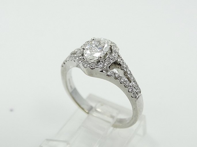 Nicole Renee 1.10ctw SI1-SI2/G Diamond 18K Ring (1 of 8)