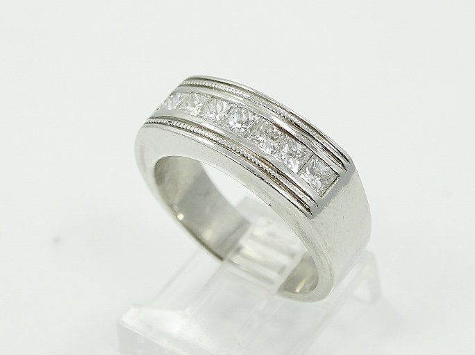 1.25CTW VS/F-G Diamond & Platinum Men's Ring (1 of 4)