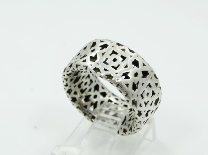 Tiffany & Co. Retired Paloma Picasso 925 Band: Tiffany & Co. Retired Paloma Picasso Solid Sterling Silver Filigree Embelished 8mm Band *SIGNED* RARE - This stunningly, rare and retired Tiffany & Co. piece measures 8mm in width, and is made of soli