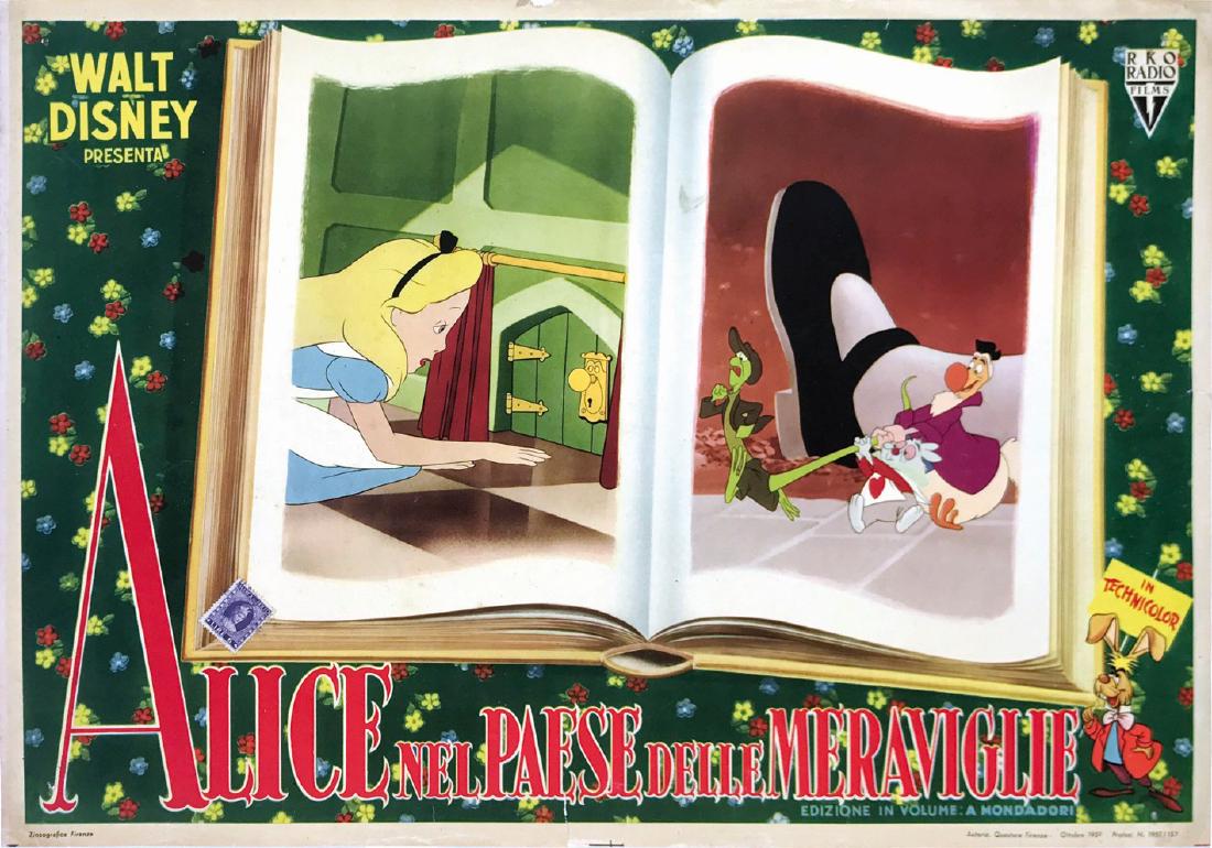 WALT DISNEY - Alice nel Paese delle Meraviglie: Lotto di tre fotobuste in 1a edizione italiana Zincografica Firenze, Ottobre 1951. Due in eccellente stato, una con un piccolo strappo e scuriture originali. ENG Lot of three first Italian edition lob
