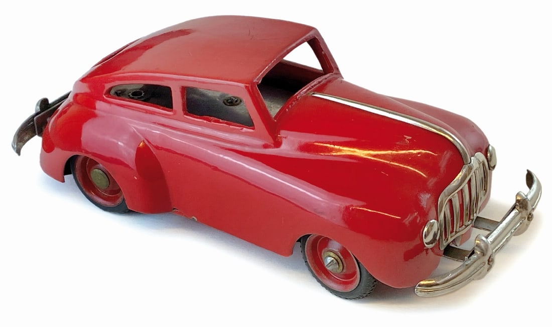 Auto coupe' Ingap PD 43: Auto coupé in metallo verniciato, Ingap, Made in italy, anni '40. Movimento a molla funzionante. Cm 18x8x7. Ottimo stato di conservazione. ENG Painted metal coupé car, Ingap, Made in Italy, 40s. Wor