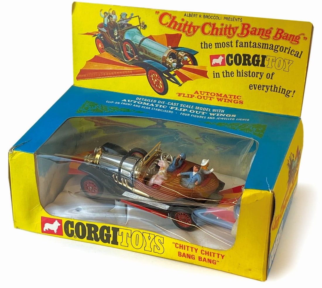 Chitty Chitty Bang Bang Corgi Toys 266: Veicolo in Die-cast cm 15, Corgy Toys 1968. Ispirato dal film omonimo con ali retraibili. ENG Die-cast vehicle 15 cm, Corgy Toys 1968. Inspired by the movie of the same name with retractable wings.