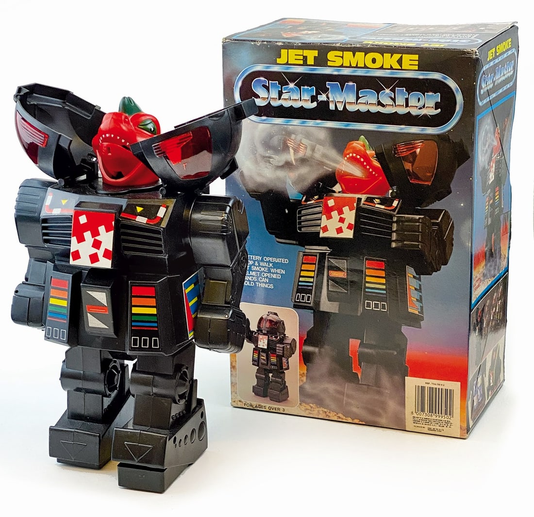JET SMOKE STAR MASTER ORIGINAL BOX: Zhao Jim Toy, Cina, anni '80. In plastica, cm 30; a batteria. Funzionante. Ottimo stato, scatola originale in ottime condi­zioni. ENG Zhao Jim Toy, China, 1980s. In plastic, cm 30; battery operated.
