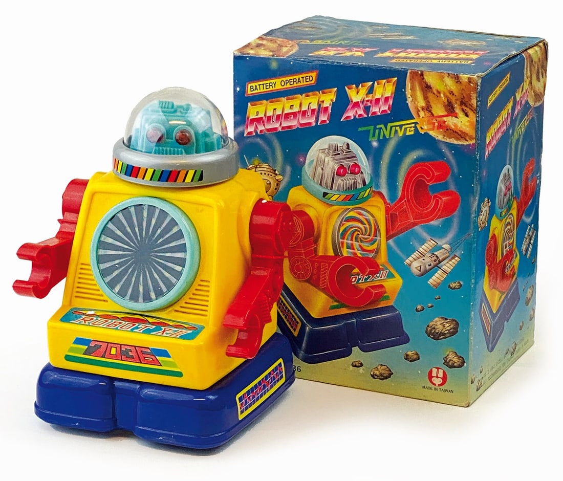 PRESS GO ROBOT; ROBOT X-II; SPACE ROBOT (1 of 1)