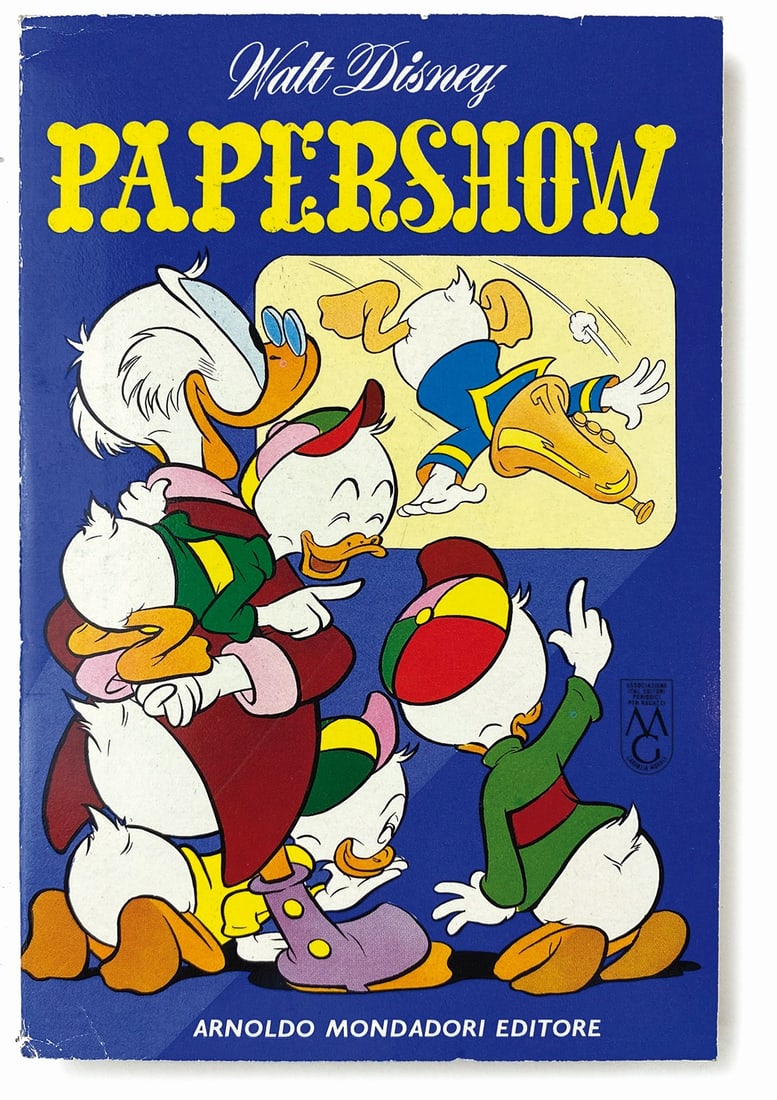 Papershow; Topolinissimo: Mondadori. Cm 19x12,6. “Papershow” dicembre1963; nuovissimo, edicola con segnida contatto agli spigoli. “Topolinissimo”,marzo 1964. Edicola, minimo segno d’apertura.