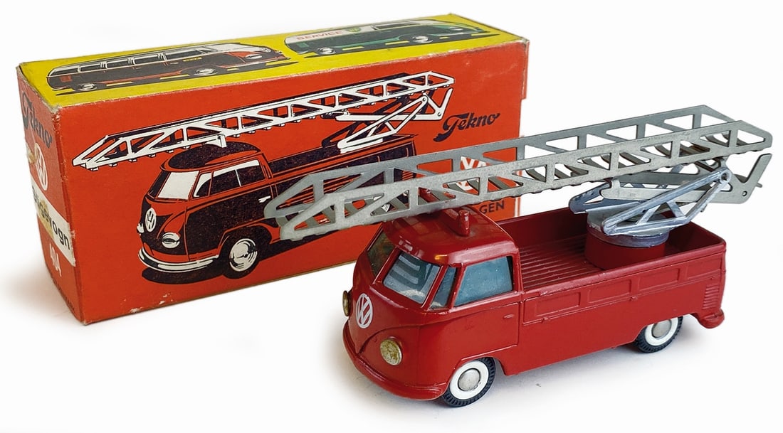 VK Kombi Stegvagn #404 con scatola: Tekno 1:43. Autoscala pompieri, DK, anni '60. Completo di scatola originale, ottimo stato.