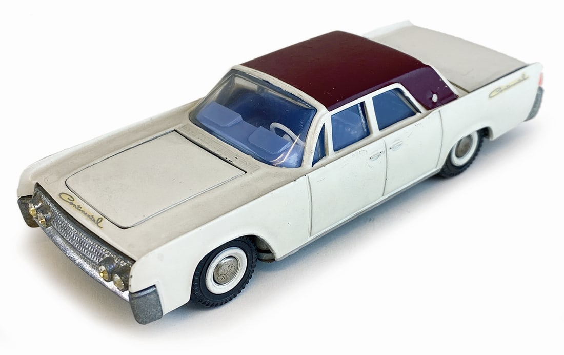 Ford Lincoln Continental White, Red #829: Tekno 1:43. DK, anni '60. Ottimo stato.