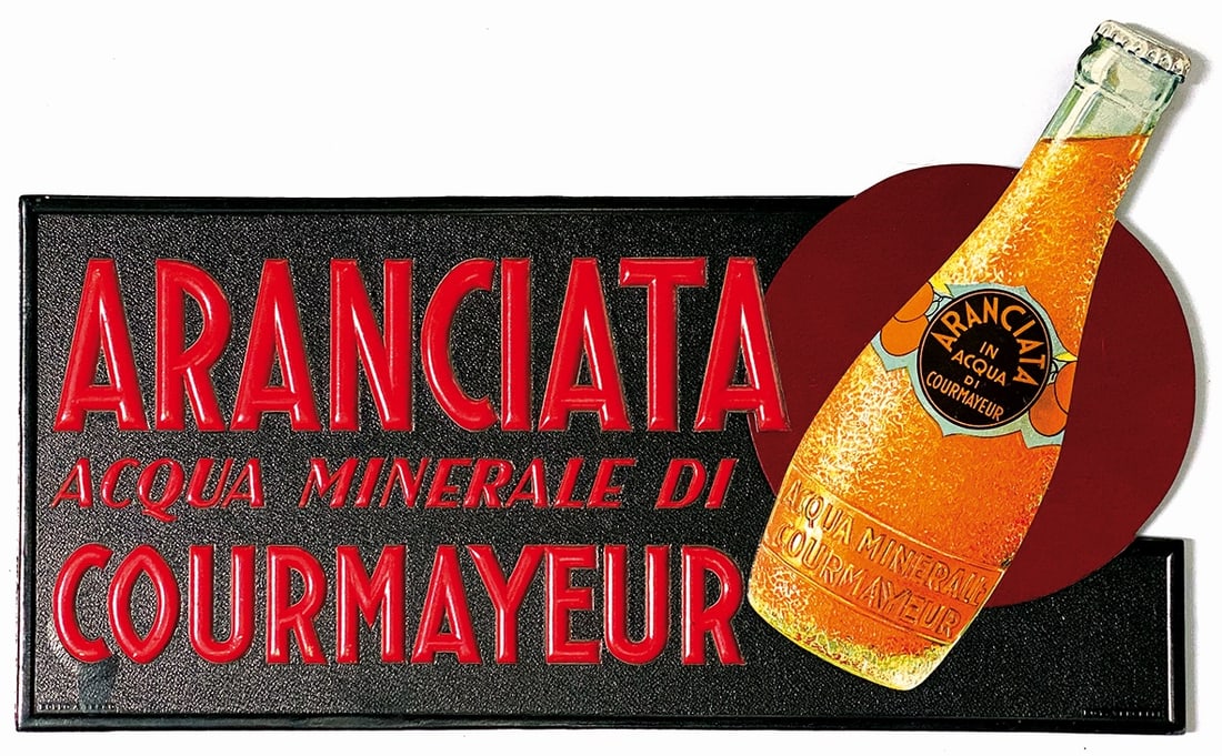 Aranciata Acqua Minerale di Courmayeur: Cartoncino sagomato a rilievo, 1937; cm 19x31. Data e marca da bollo al retro. Ottimo stato.