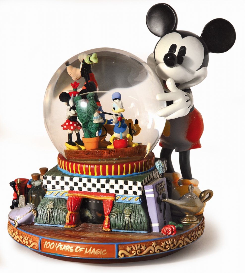 100 Years of Magic: ENG 100 Years of Magic Musical snowglobe with carillon playing "There's A Great Big Beautiful Tomorrow". Excellent conditions. IT 100 Years of Magic Carillon a carica meccanica con globo rotante, illu