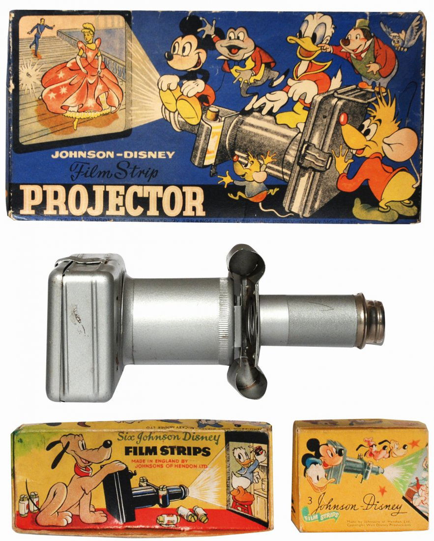Film Strip Projector: Film Strip Projector ENG Projector, films in illustrated package and instructions. Excellent interior, box in good conditions. ITJohnson Disney England, confezione cm 20,5x10,5x9,5. Completo di proie