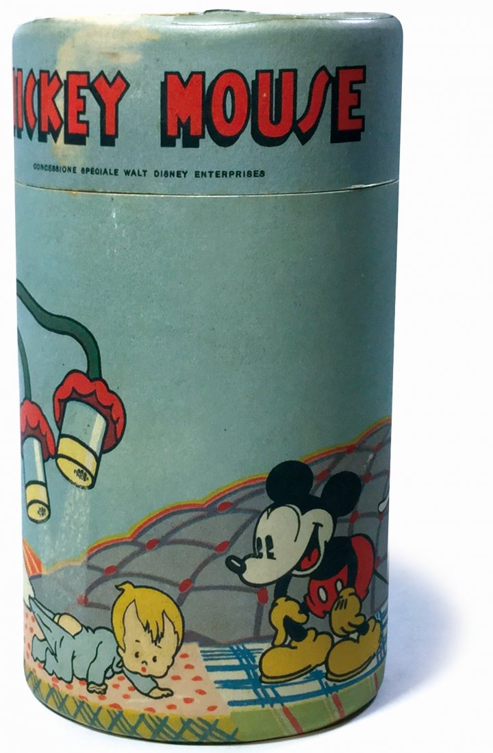 Mickey Mouse Talco borato: Mickey Mouse Talco borato ENG Cardboard illustrated box for talcum powder in very good conditions (slight scuffing on lid). ITViset Torino-Parigi. Confezione in cartone (altezza cm 13, larghezza cm 5
