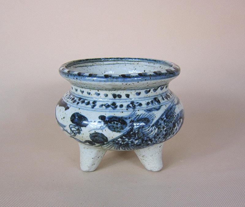 Ming Three-leg Incense Burner (1 of 7)