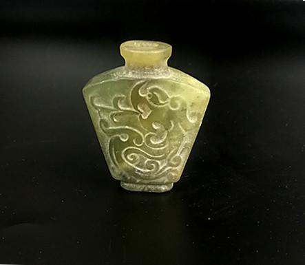 One Nice Antique Jade Snuff Bottle (1 of 6)