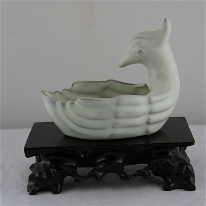 Song Ru Kiln Celadon Pheonix Brush Washer: Song Dynasty,Size is 10x15x12cm.