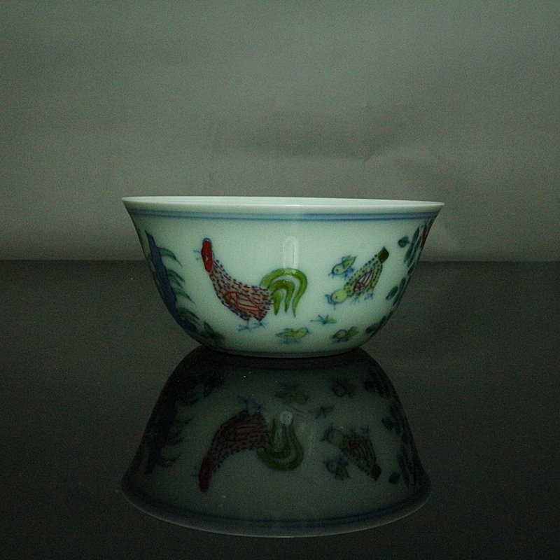 Ming Chenghua Mark Doucai Porcelain Cup (1 of 5)