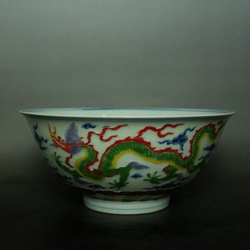 Ming Chenghua Doucai Double Dragons Bowl (1 of 7)