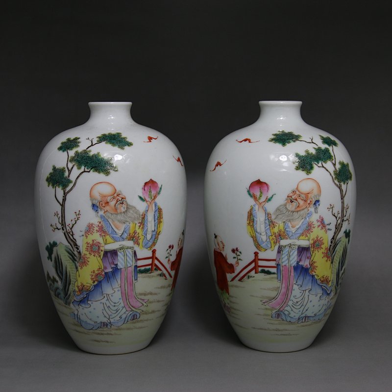 One Pair Hongxian Mark Longevity Star Meiping Bottles: Public of China famille rose longevity star bottles with Hongxian mark on the bottom.Size of each bottle H20cm, D13cm.