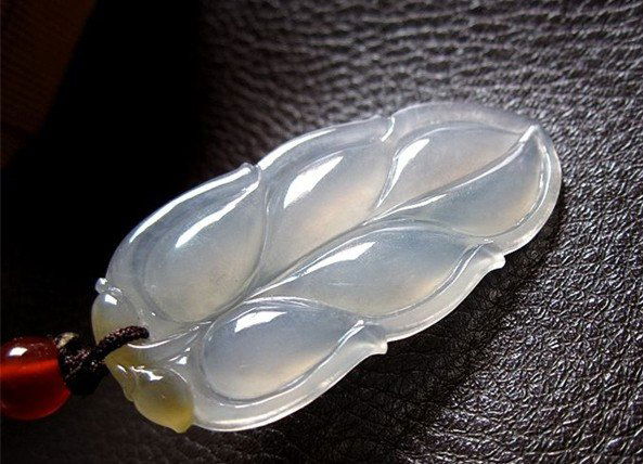 A Nice Icy Yellow Jadeite Pandent with Certificate (1 of 7)