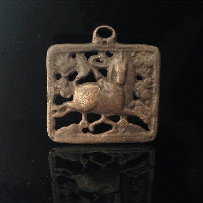 A Nice Tibet Old Thokcha Pendant (1 of 6)