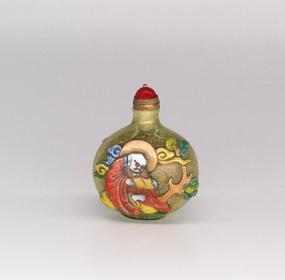 A Nice Antique Pecking Glass Snuff Bottle (1 of 8)