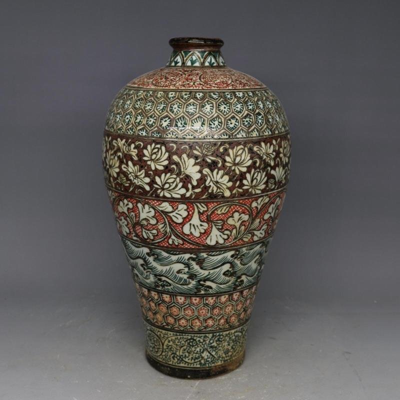 A Nice Jizhou Kiln Porcelain Meiping Bottle (1 of 5)