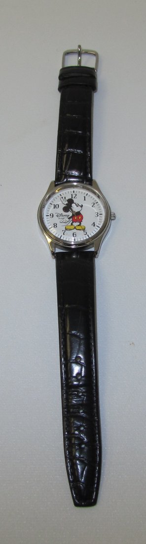 Disney Mickey Mouse Wrist Watch: Disney Mickey Mouse Watch with Black Leather Wrist Band