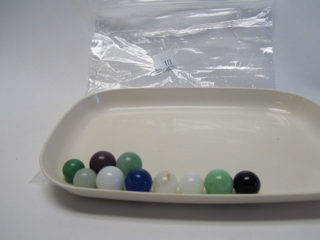 Lot of 10 Vintage/Antique Marbles: Lot of 10 Vintage/Antique Marbles. The newest of these marbles is at least 50 years old. Nice selection of different sizes and patterns