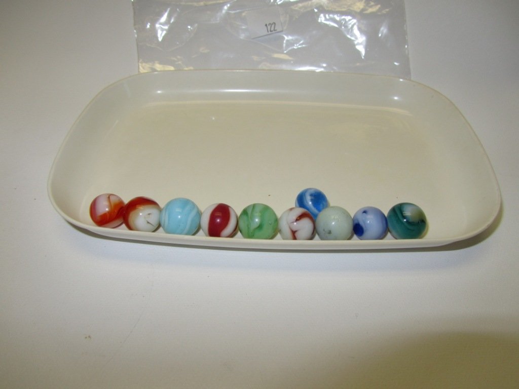 Lot of 10 Vintage/Antique Marbles: Lot of 10 Vintage/Antique Marbles. The newest of these marbles is at least 50 years old. Nice selection of different sizes and patterns