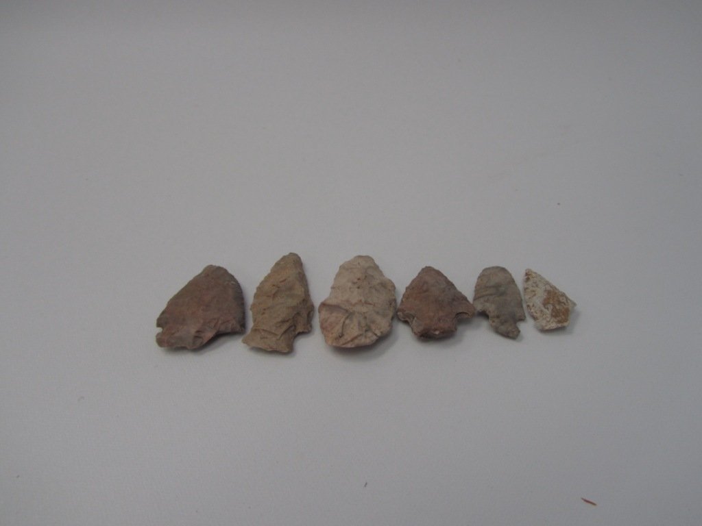 Lot of 6 Antique Arrowheads: Lot of 6 Antique Arrowheads. These arrowheads were found over 35 years ago while searching low water areas during a severe drought in an area of known tribal activity. Possibly Blackhawk tribe.