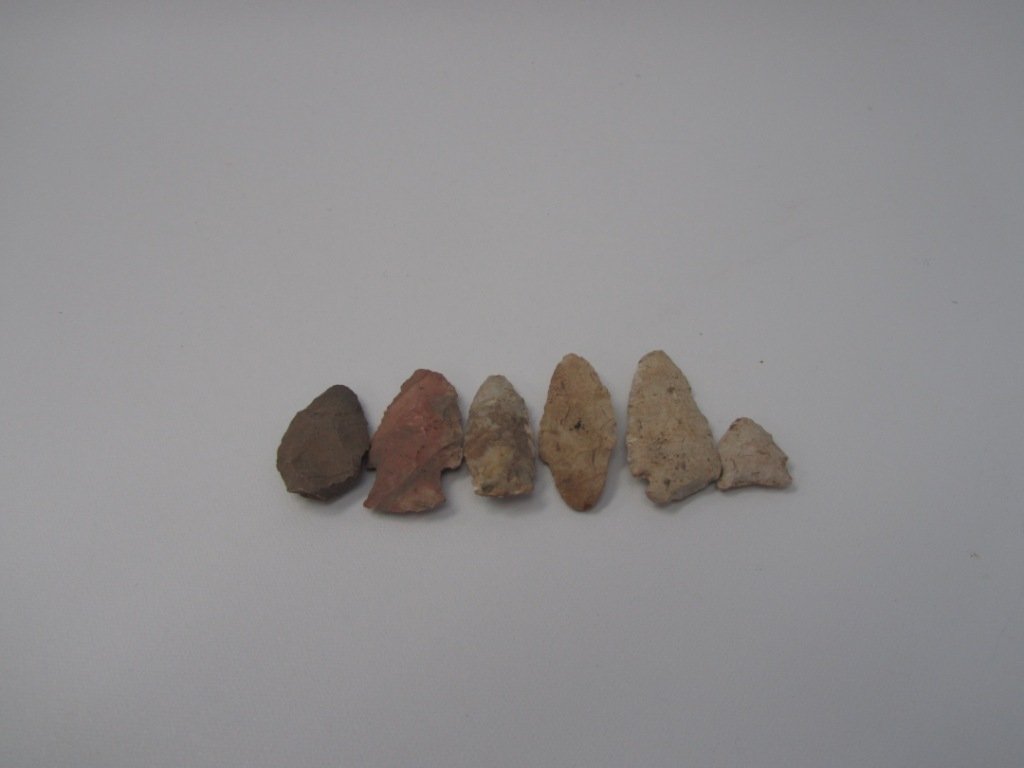 Lot of 6 Antique Arrowheads: Lot of 6 Antique Arrowheads. These arrowheads were found over 35 years ago while searching low water areas during a severe drought in an area of known tribal activity. Possibly Blackhawk tribe.