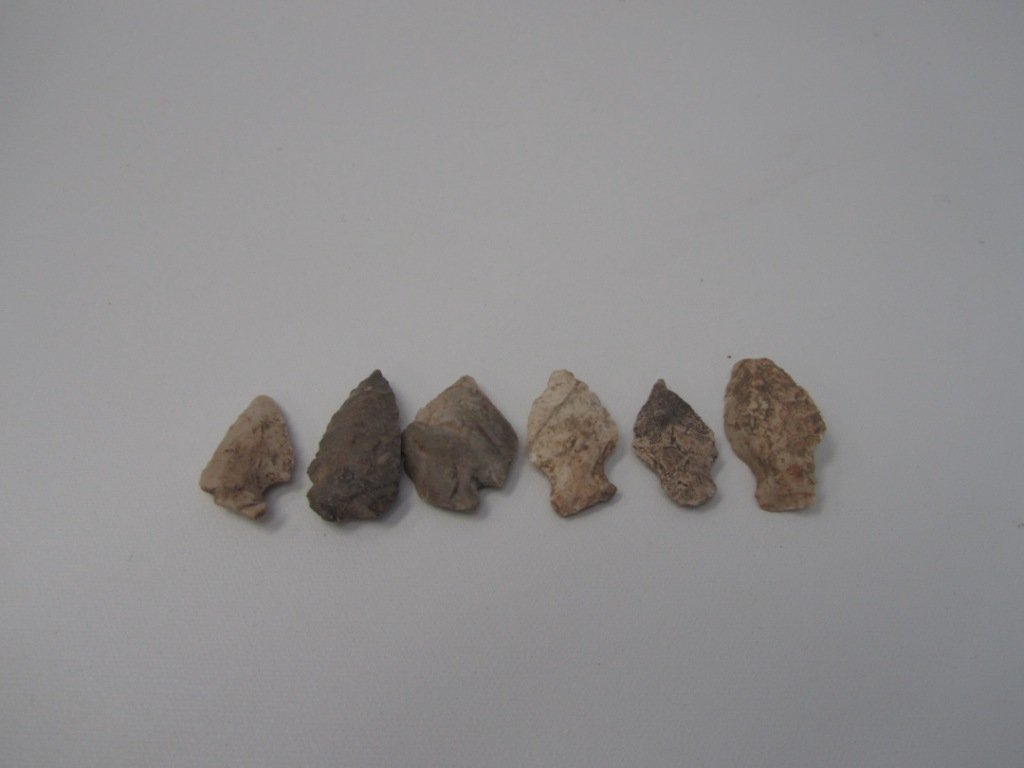 Lot of 6 Antique Arrowheads: Lot of 6 Antique Arrowheads. These arrowheads were found over 35 years ago while searching low water areas during a severe drought in an area of known tribal activity. Possibly Blackhawk tribe.