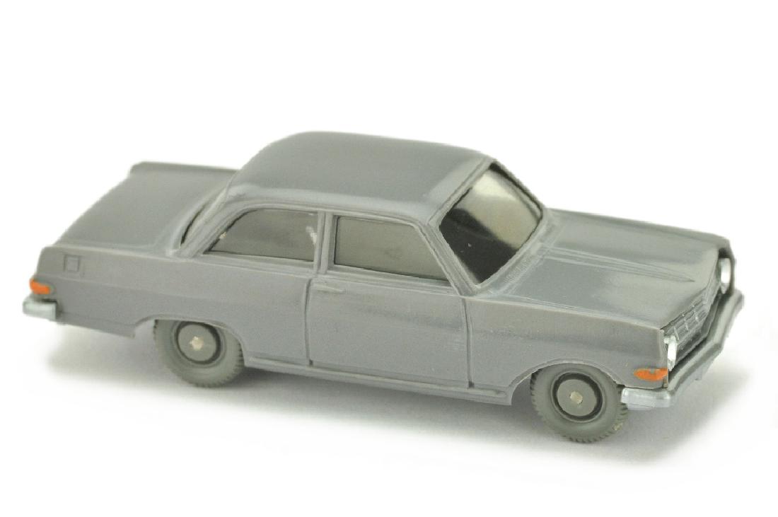 Opel Rekord A, staubgrau (1 of 3)