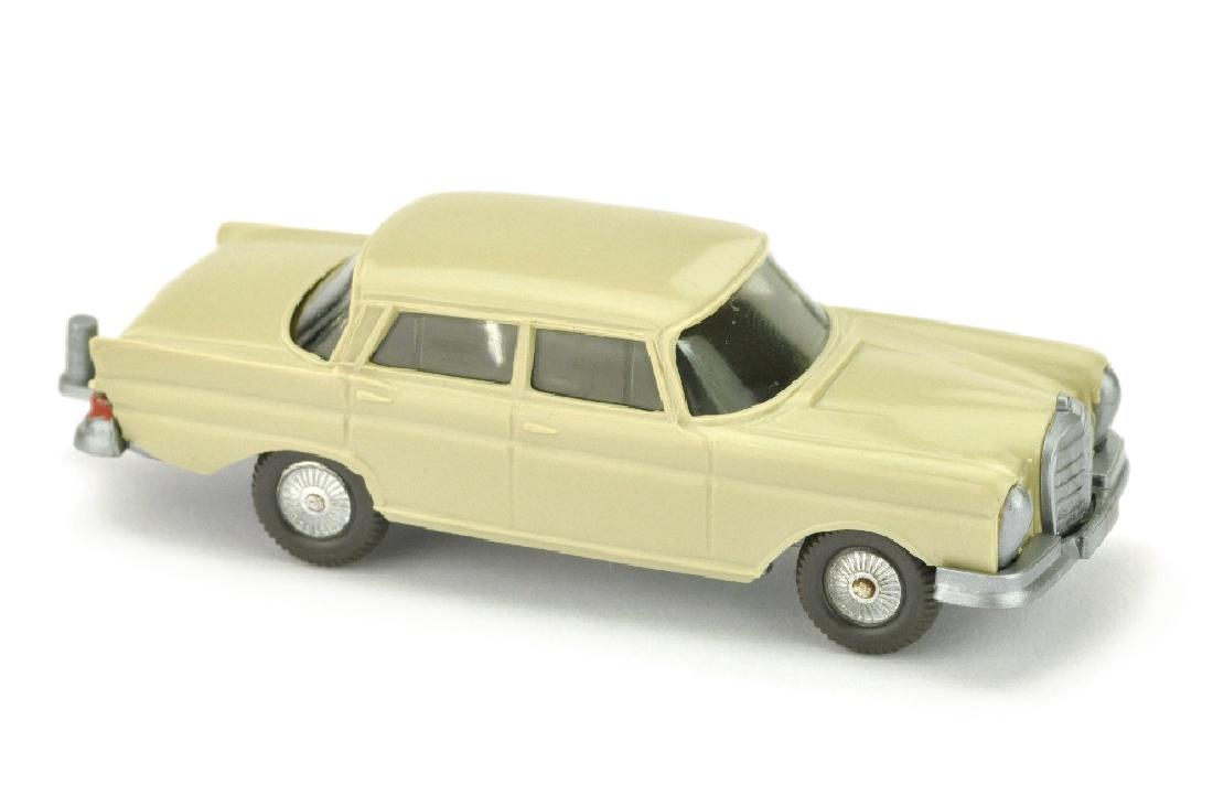 MB 220 Heckflosse, hellgelbgrau (Version /3) (1 of 3)