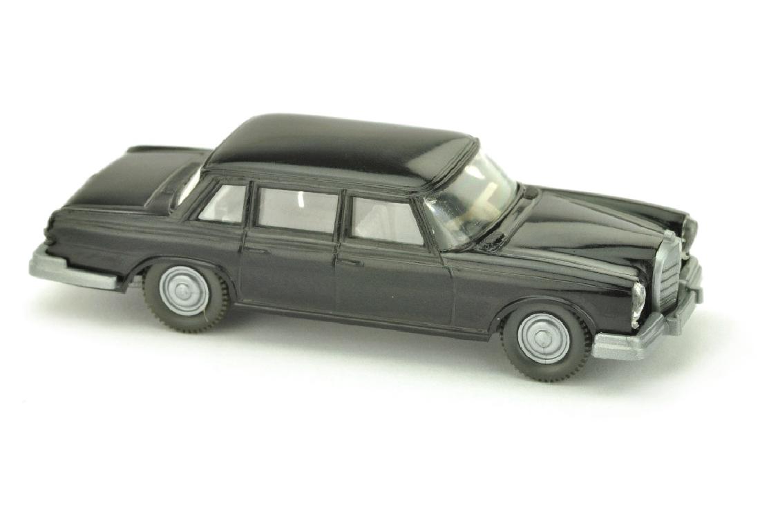 Mercedes 600, schwarz (Version /3) (1 of 3)