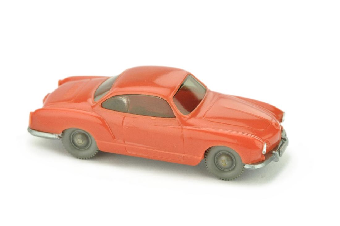 VW Karmann Ghia, rose (1 of 3)