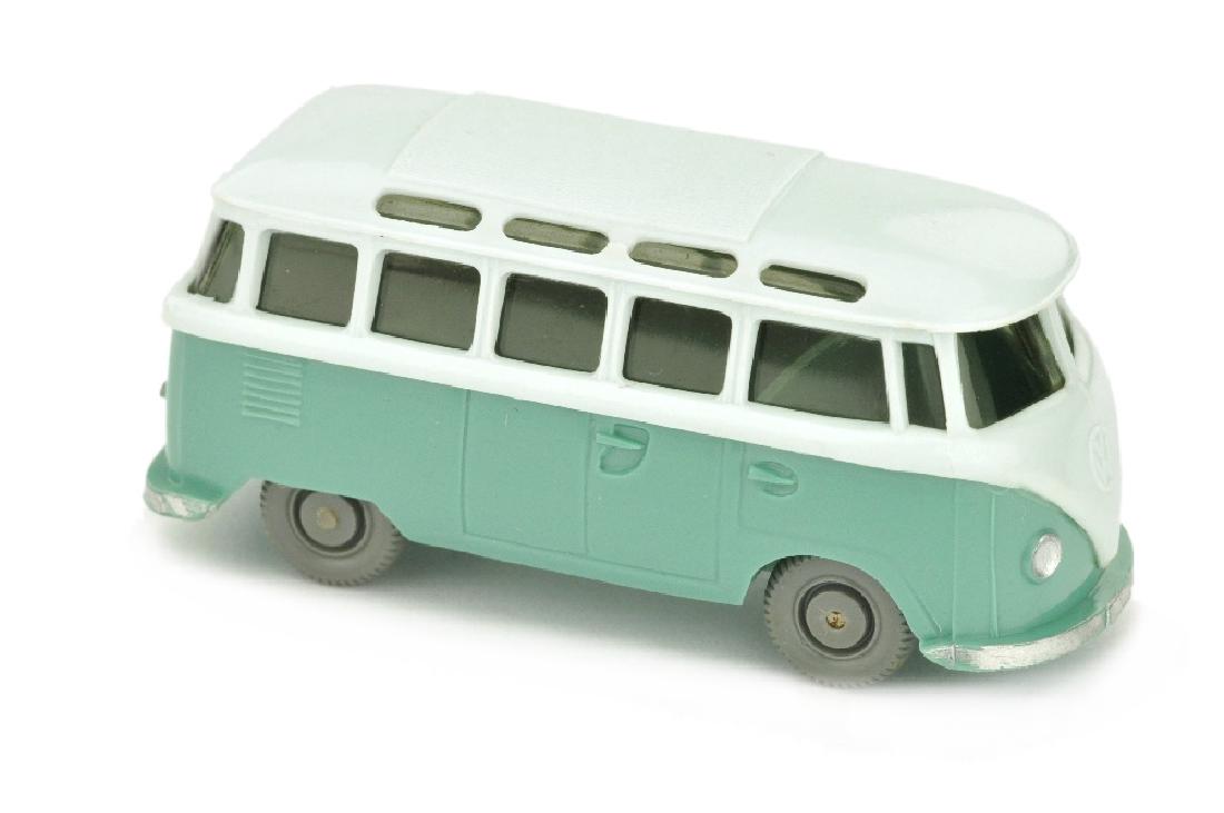 VW T1 Sambabus, blaeulichweiss/tuerkis (1 of 3)
