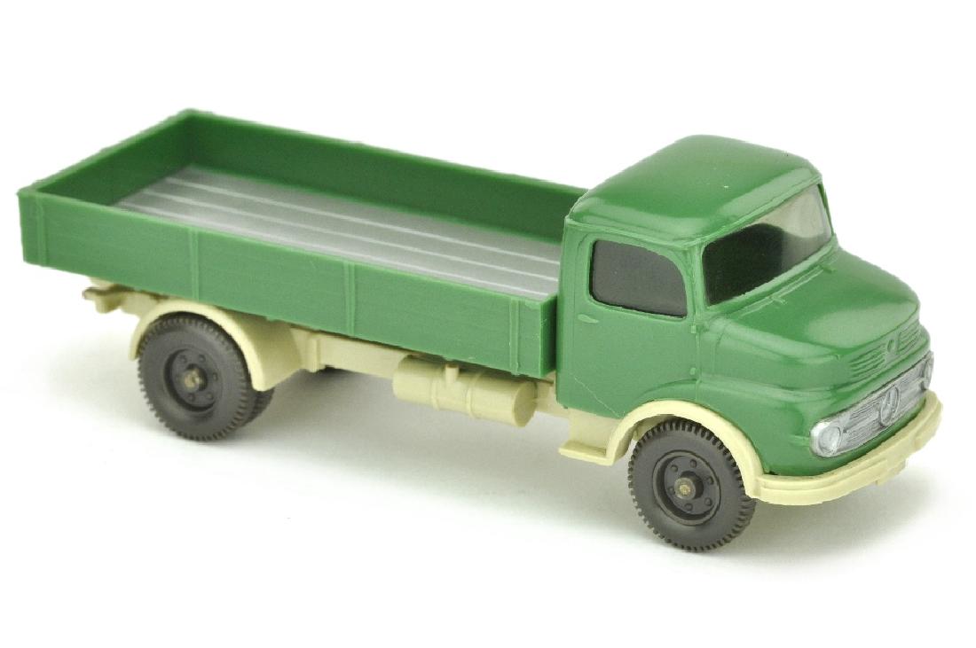 MB 1413 ohne Luefter, diamantgruen/hellgelbgrau (1 of 3)