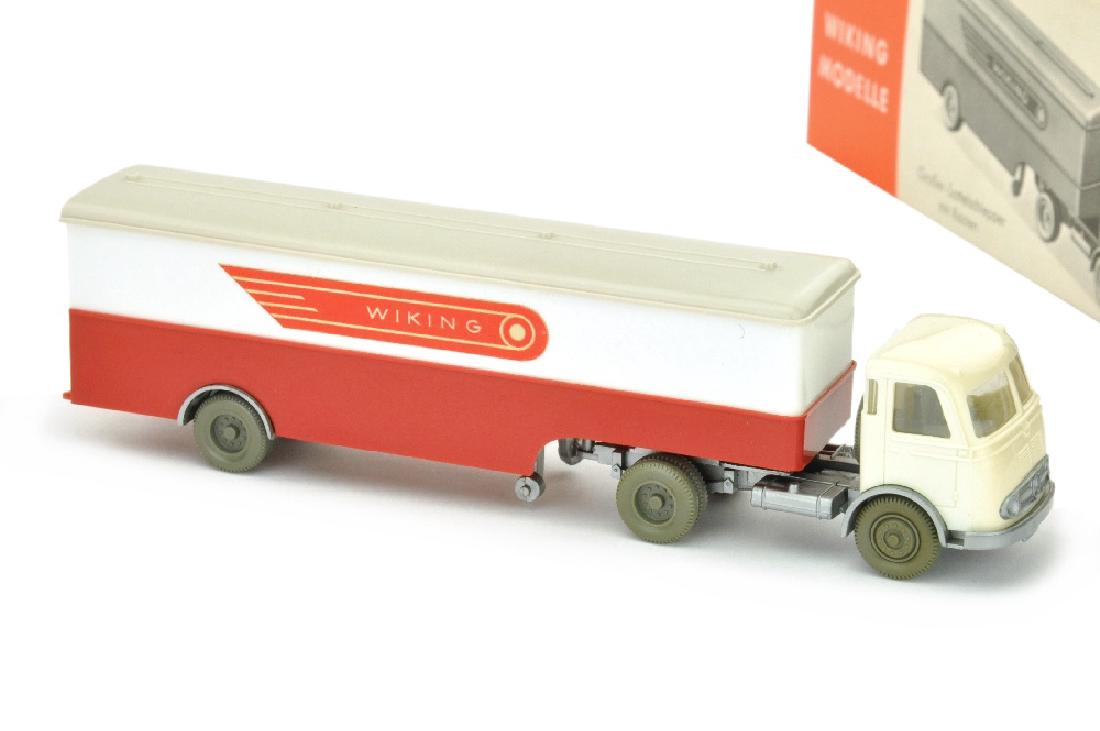 Koffer-Sattelzug Pullman Wiking (im Ork) (1 of 3)