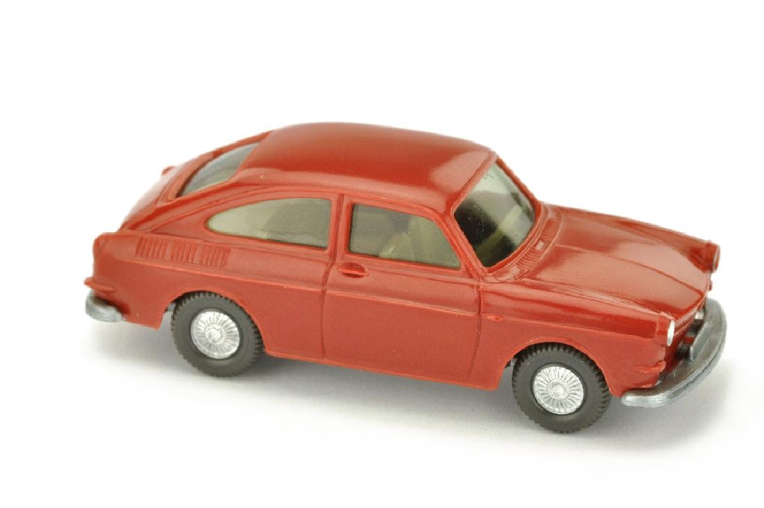 VW 1600 Fliessheck, weinrot (1 of 1)