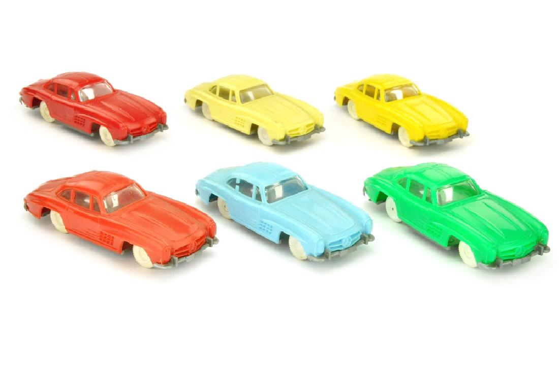 Roco - Konvolut 6 Mercedes 300 SL: L 9,5 cm, Kunststoff, 1960er Jahre, ueberwiegend sehr gut bis neuwertig