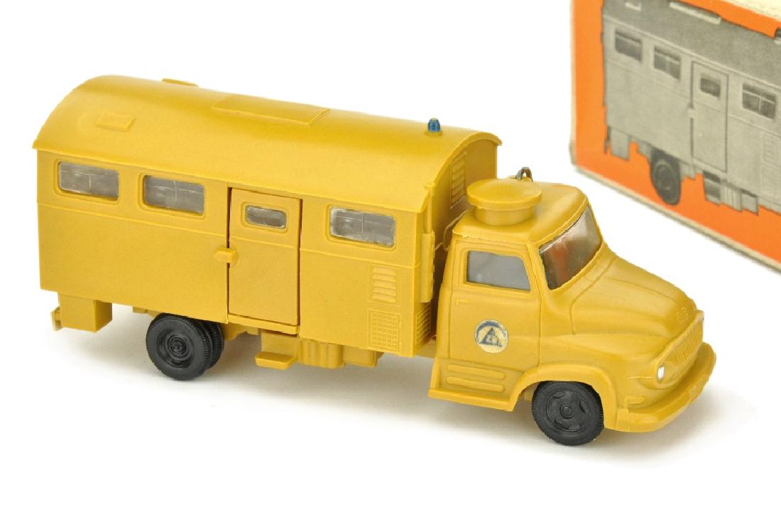 SIKU - (V 215) Ford FK 3500 (2.Wahl, im Ork) (1 of 4)