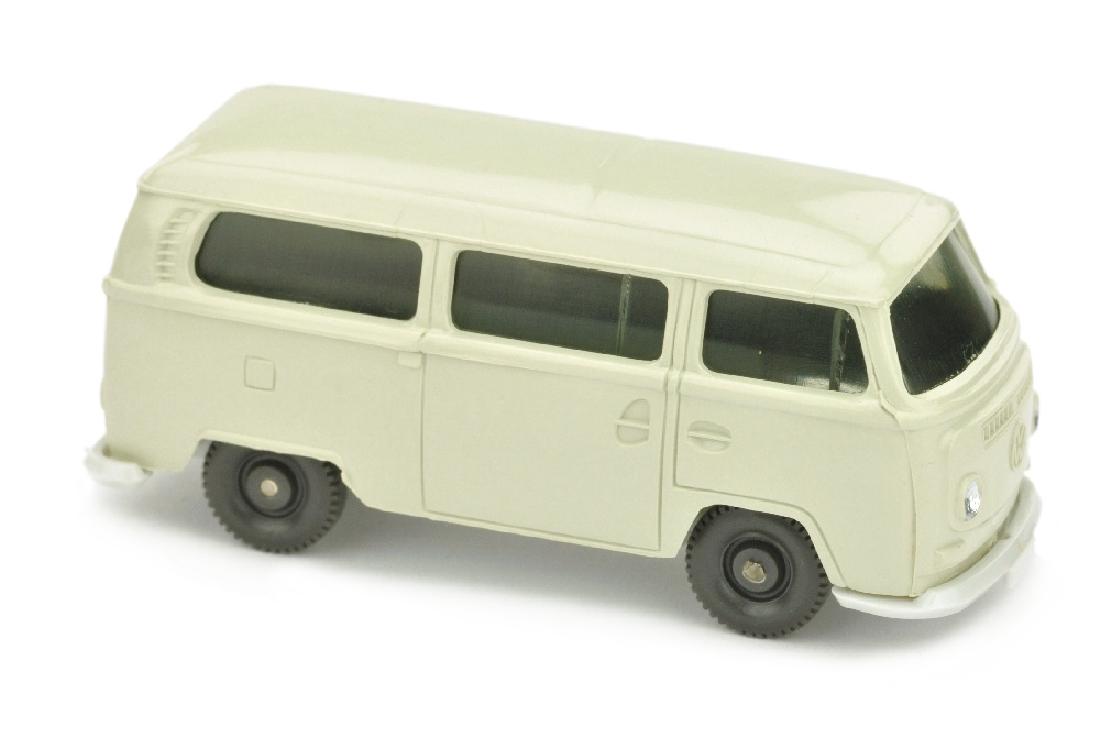 VW T2 Bus, perlweiss (1 of 3)