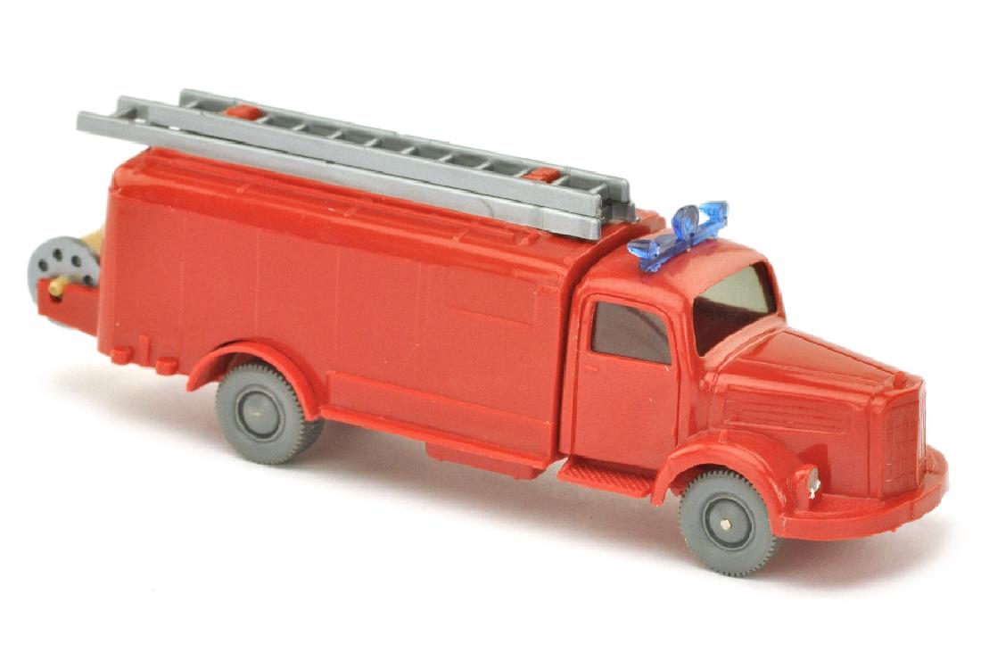 Spritzenwagen MB 3500, rot (mit Blinkern) (1 of 3)