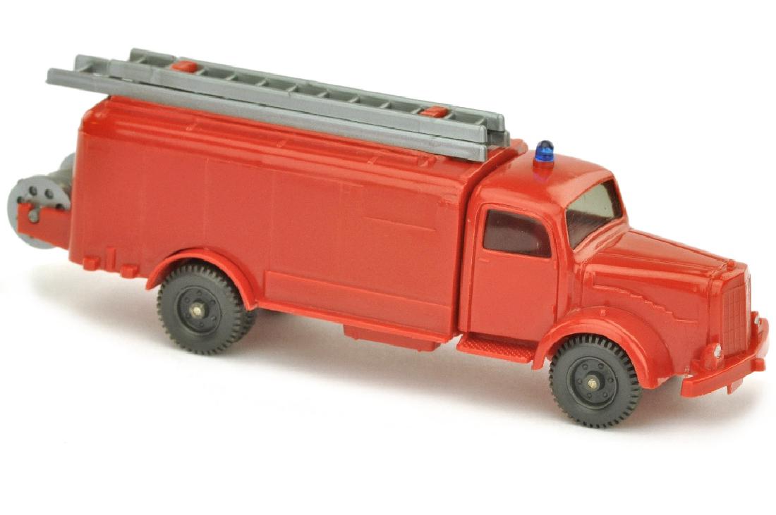 Spritzenwagen MB 5000, rot (ein Blaulicht) (1 of 3)