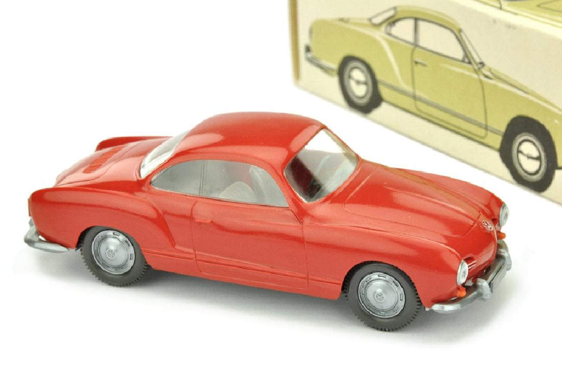VW Karmann Ghia Coupe, rot (im Ork) (1 of 2)