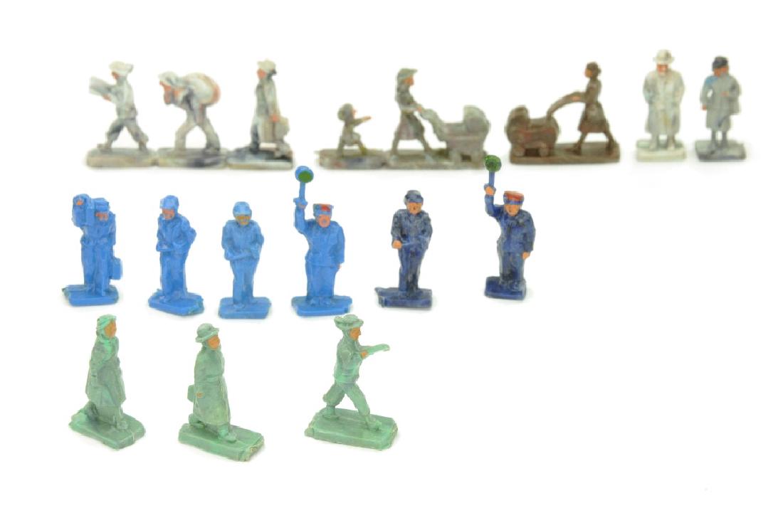 Konvolut 17 einzelne Figuren (1 of 1)