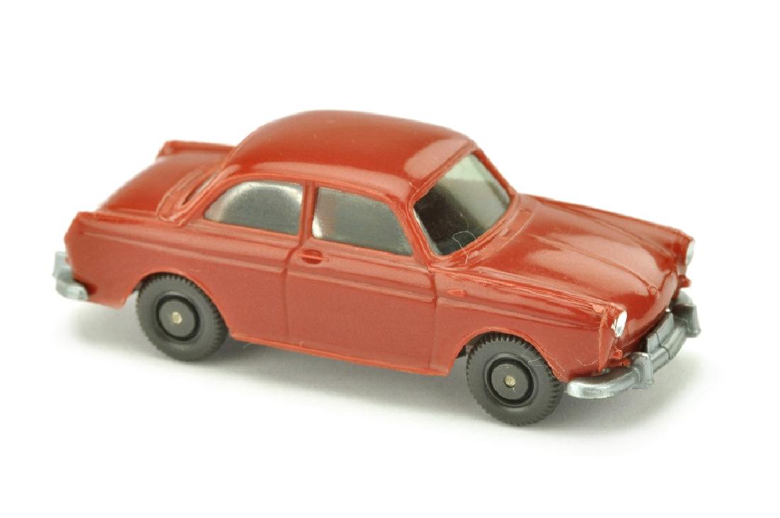 VW 1600 Stufenheck, weinrot (Version /2) (1 of 1)